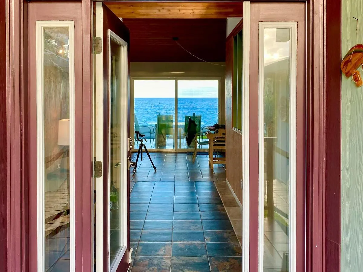 Holiday home Direct Oceanfront, Big Island Home Keaau